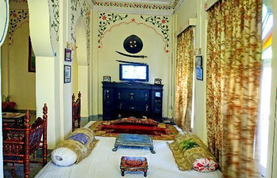 V Resorts Jhalamand Garh Jodhpur ジョードプル エクステリア 写真
