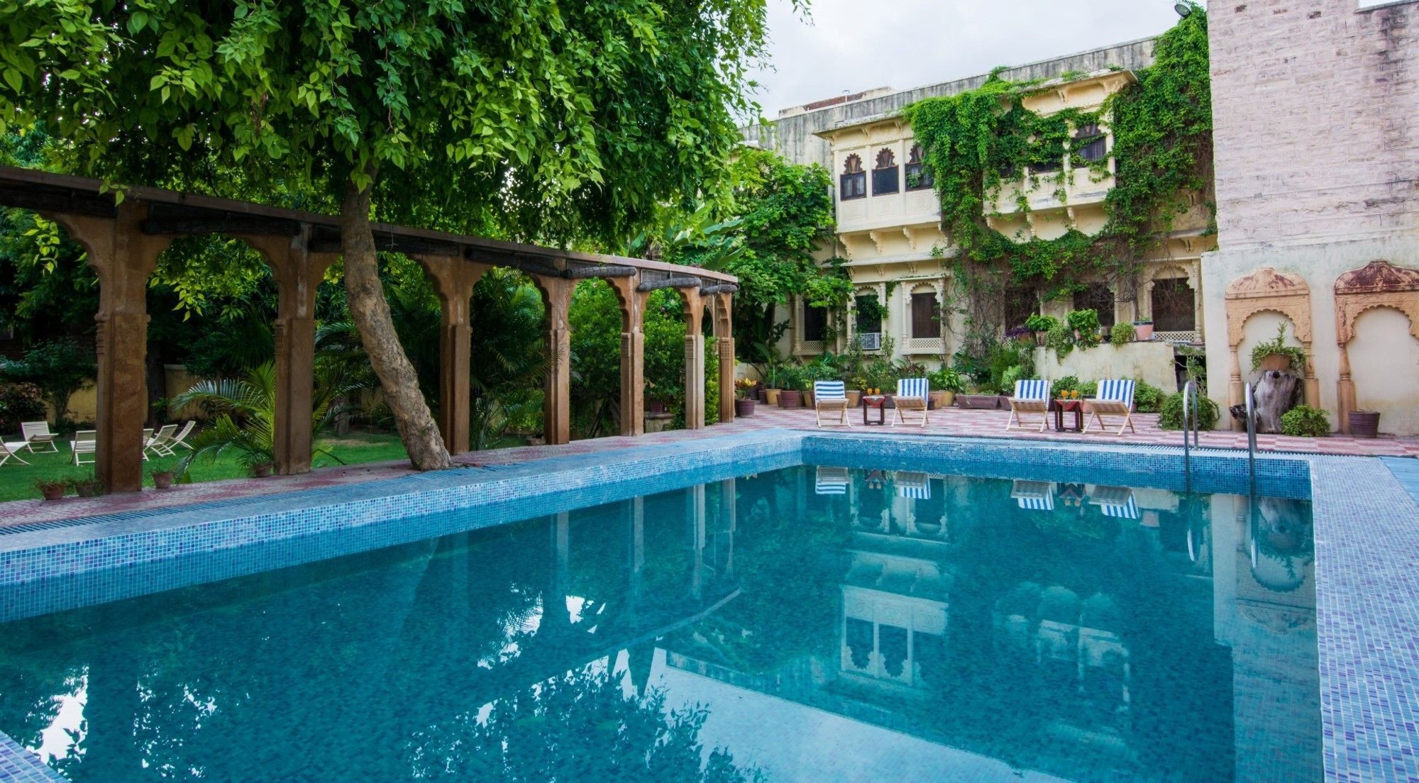 V Resorts Jhalamand Garh Jodhpur ジョードプル エクステリア 写真